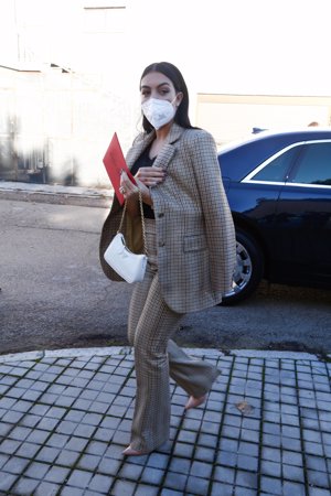 La de Jaca, con un elegante traje de pata de gallo