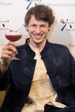 El actor ha salido en defensa de su tío Miguel Bosé