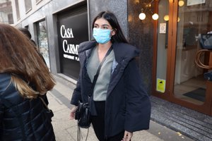 La modelo lo celebró con una comida íntima con amigos