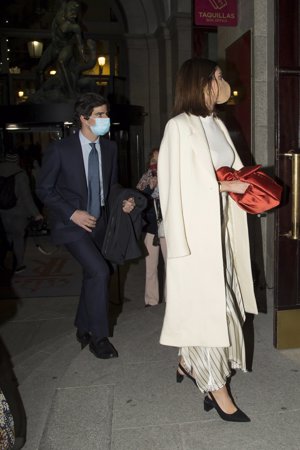 Sofía Palazuelo luce una espectacular figura física, tras dar a la luz, en el Teatro Real