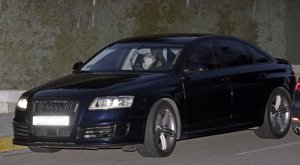 La Reina Letizia, orgullosa, sale de casa de su padre, Jesús Ortiz, tras su típica visita en el día de Reyes