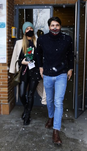 María Pombo y Pablo Castellano, sus fotografías bajo la nieve en su primera salida sin Martín