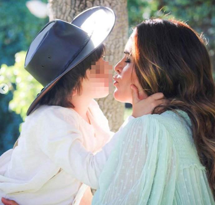 Romina Belluscio con su hijo Enzo