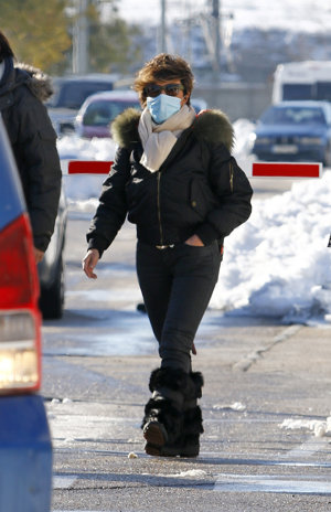 Sonsoles Ónega , cómoda y abrigada para combatir las bajas temperaturas de estos días