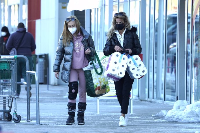 Belén Esteban, con una amiga