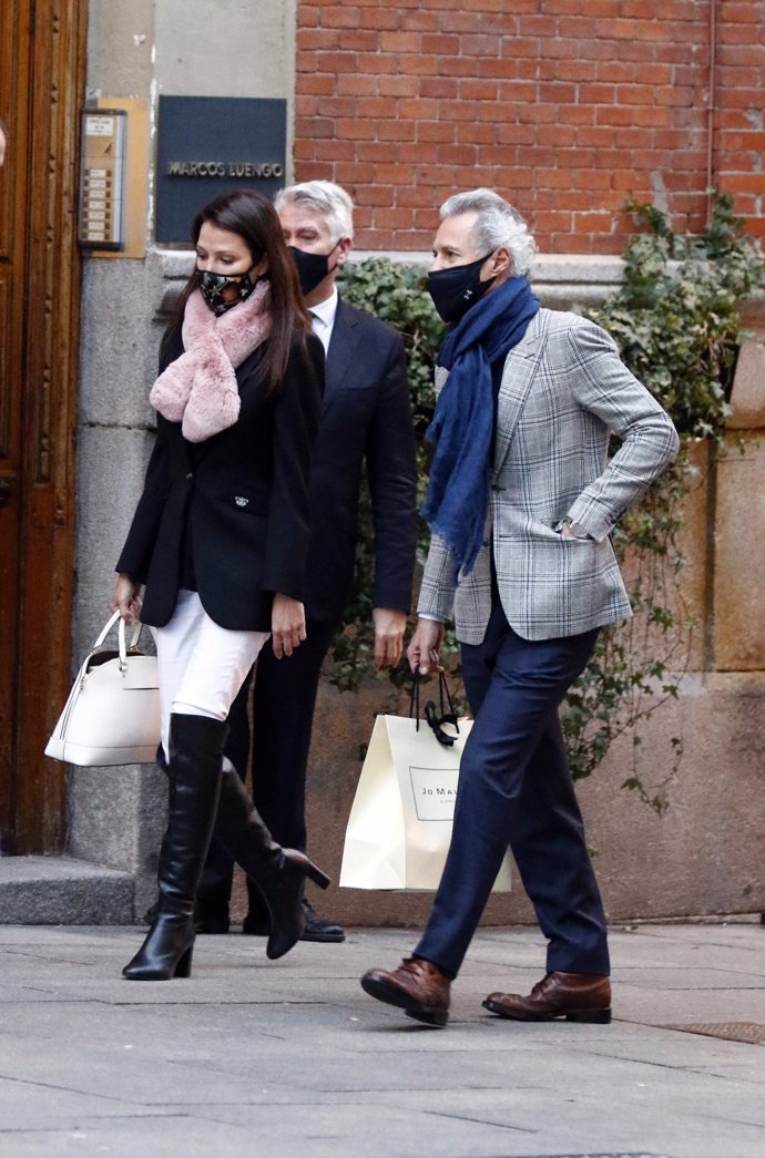 Esther Doña con un amigo