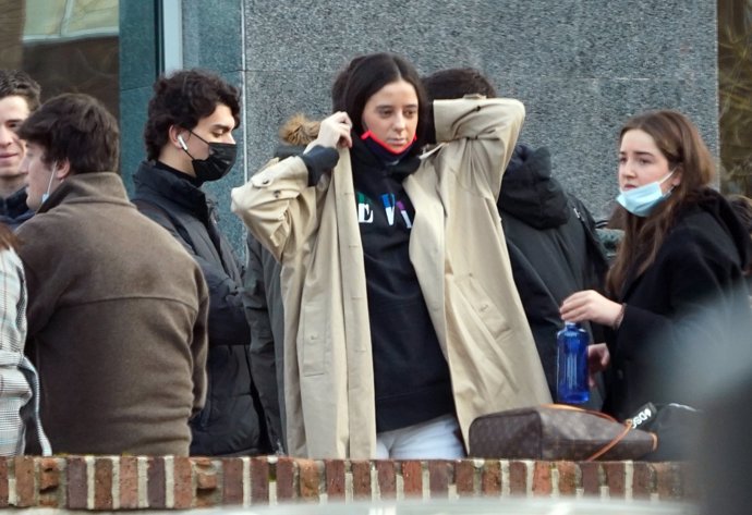 Victoria Federica con amigos