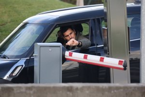 Iker Casillas ha llegado esta mañana al hospital en el que está ingresada Sara Carboner