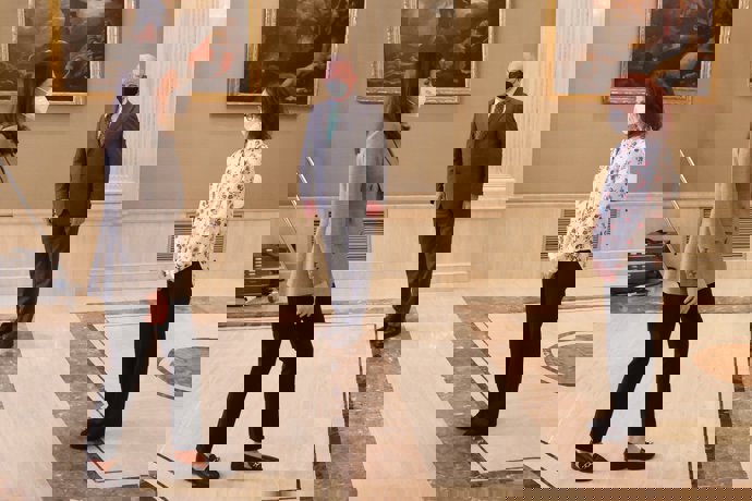 La Reina, con look cómodo