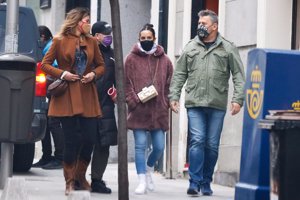 Miki Nadal y su chica disfrutaron de un tranquilo paseo con Cristina Pedroche y Dabiz Muñoz