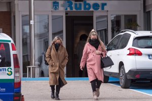 Edurne acudió a revisión médica con su madre