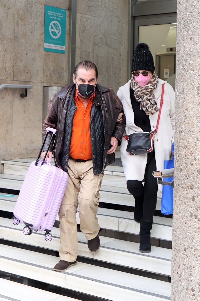 Lydia ha recibido el alta acompañada por su marido