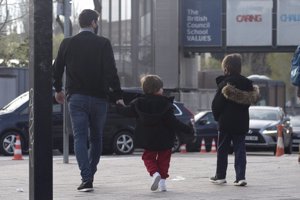 Iker Casillas ha llevado al colegio a sus hijos