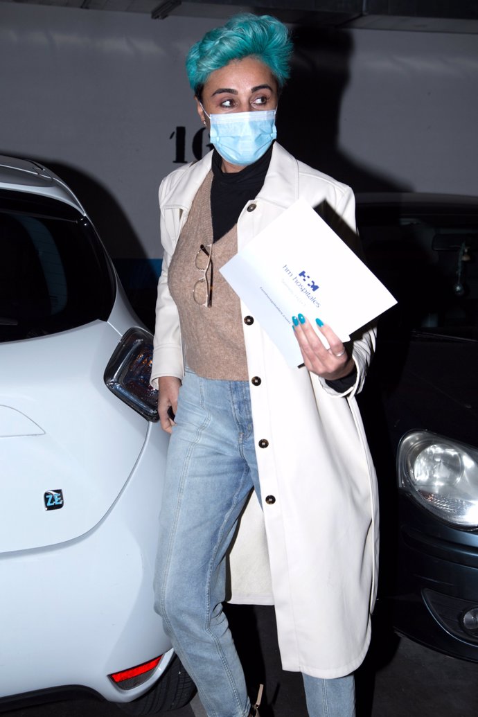 Ana María, con el pelo verde