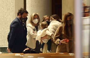 Elena presumió de su hija Camila con el resto de la familia