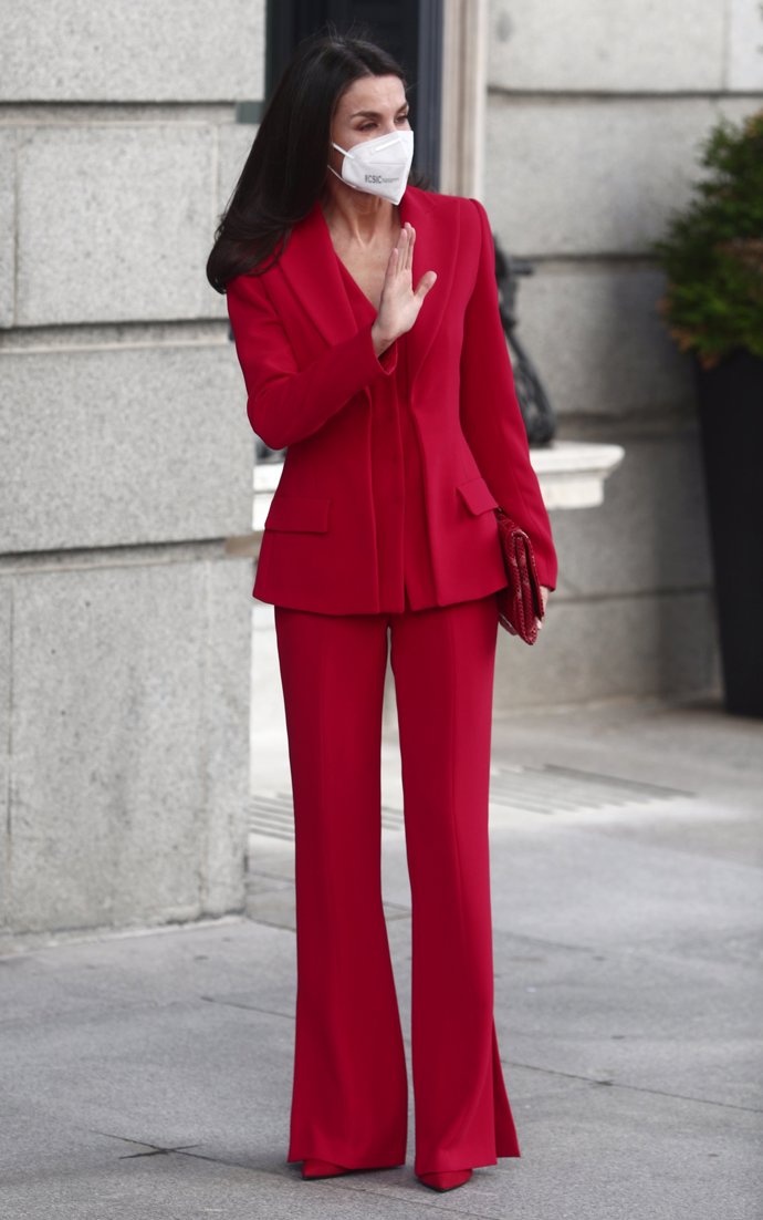 La Reina, con su favorecedor traje de Torreta