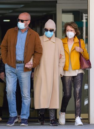 La colaboradora intentó pasar desapercibida con gorro y gafas de sol