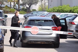 Las  Hermanas de Ana Obregon a su llegada al hosptial