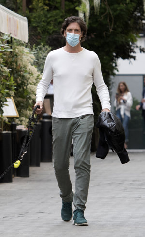 Luis Medina ha presumido de atractivo por el centro de la capital