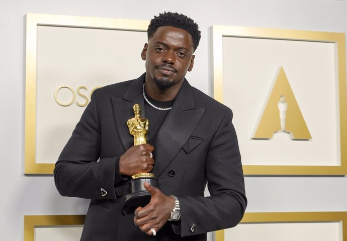 Daniel Kaluuya, con su Oscar a Mejor Actor de Reparto
