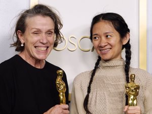 Frances Mcdormand y Chloé Zhao