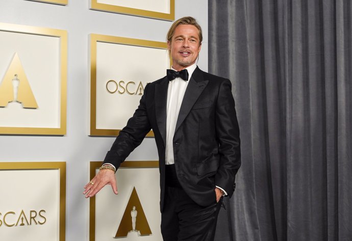 Brad Pitt, espectacular reaparición en los Oscar
