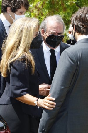 Begoña García Vaquero no se ha separado de su marido en ningún momento