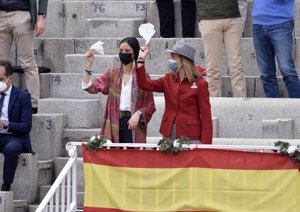 Doña Elena y Victoria Federica son grandes aficionadas taurinas