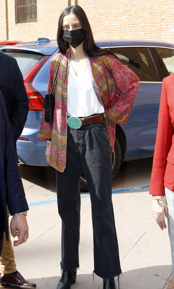 Victoria Federica, con un favorecedor look primaveral en Las Ventas