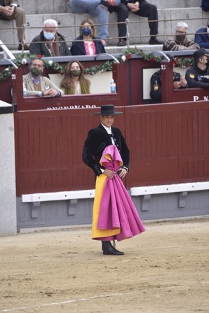 El diestro no contó con el apoyo de Ana Soria en el tendido