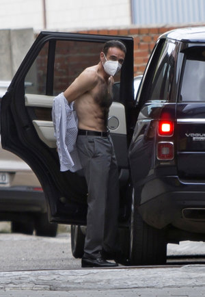 Enrique presumió de músculos y de cuerpo torneado