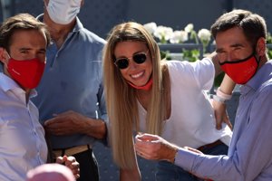 Isabel Nadal, de lo más sonriente durante el partido