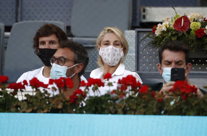 Belén Rueda y Javier Artime, muy atentos al partido de Rafa Nadal