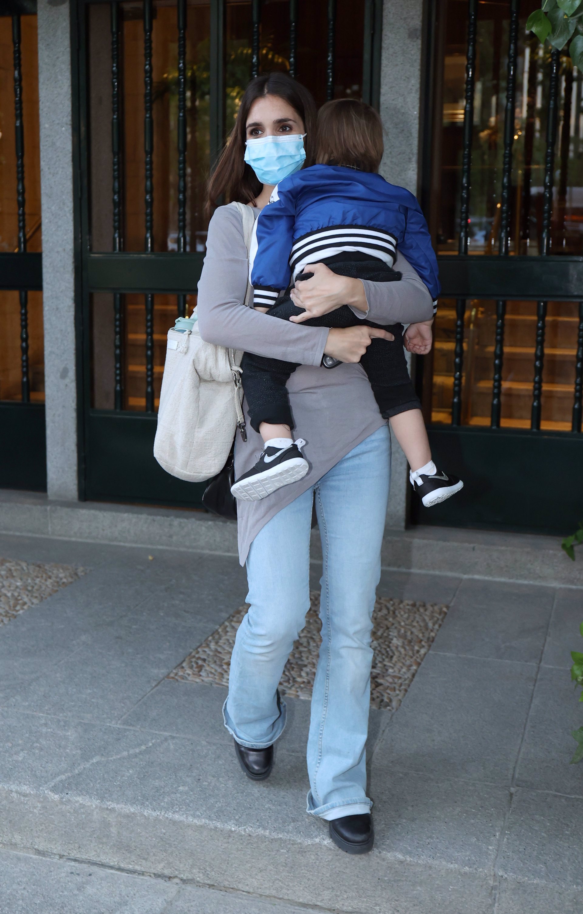 Elena Furiase con su hijo Noah