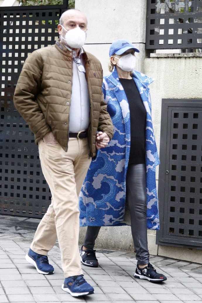 Mila Ximénez, con su hermano Manolo