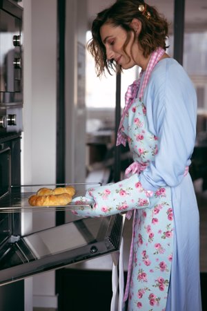 Eugenia está causando furor con su colección de ropa textil