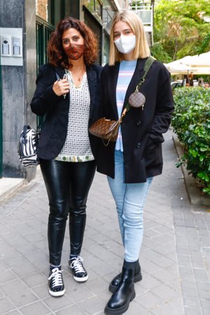 La influencer, feliz con la visita de su madre a Madrid para conocer su nuevo hogar