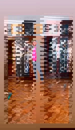 José Ortega Cano se arranca a bailar flamenco mientras su hijo toca el piano