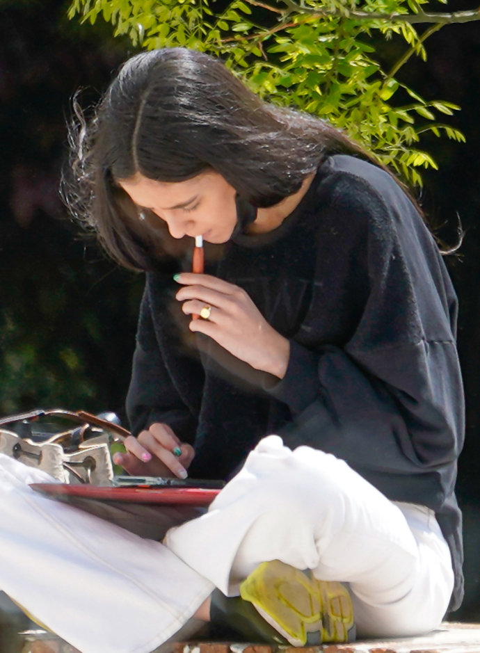 Victoria Federica se ha pasado a los cigarrillos electrónicos