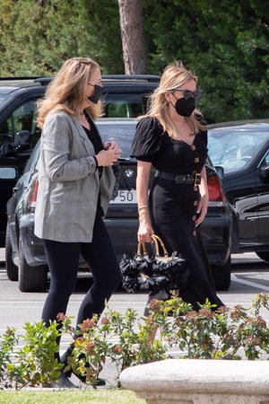 Ana Obregón, con su hermana Amalia, muy pendiente de ella tras este nuevo y durísimo golpe