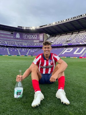 El futbolista, fiel a su estilo de vida healthy, ha festejado la Liga con esta bebida saludable