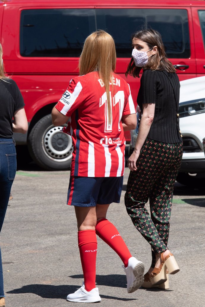 La colaboradora de 'Sálvame' llevaba una camiseta con su nombre y el dorsal número 11