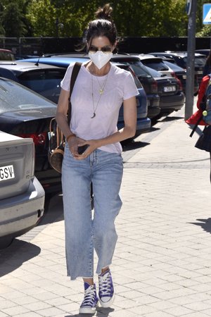 La periodista, con un look cómodo para recoger a sus hijos del colegio