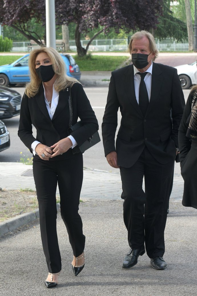 Norma Duval, con su pareja