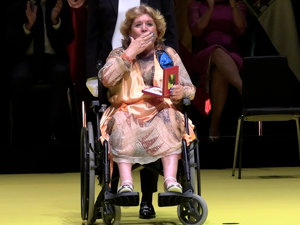 María Jiménez ha recibido la Medalla de la Ciudad de Sevilla