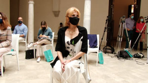 La Baronesa, con una original blusón con un oso panda