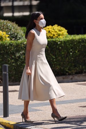 La Reina Letizia a su llegada a la Biblioteca Nacional