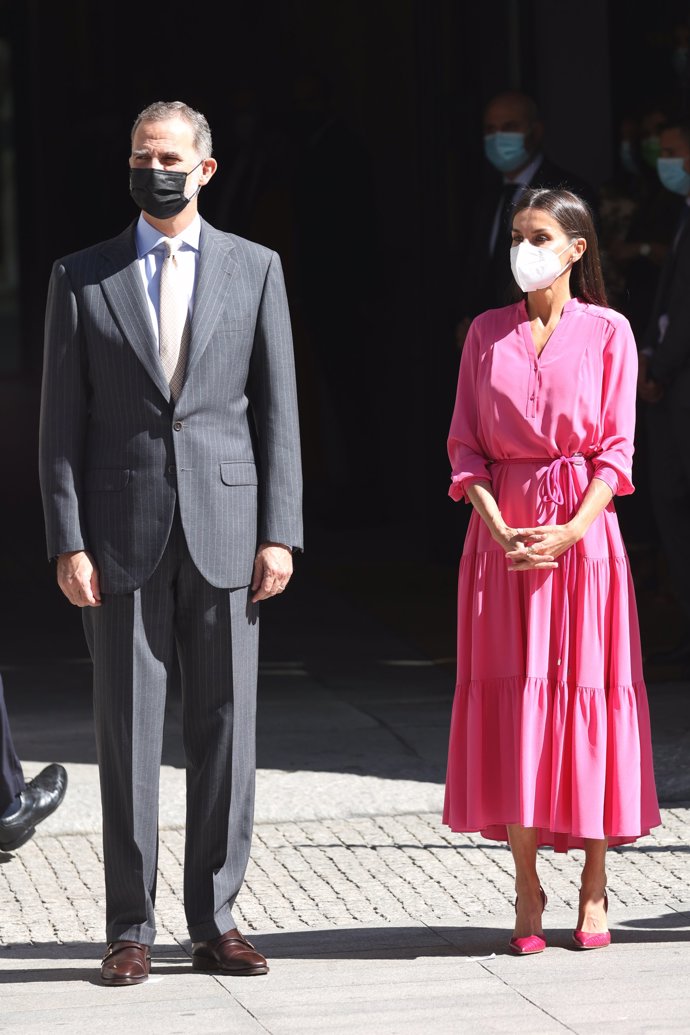 Los Reyes han presidido la inauguración de una exposición con motivo del centenario del nacimiento de Luis García Berlanga