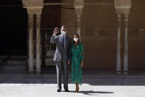 Los Reyes han inaugurado una exposicion centrada en las Odaliscas en Granada