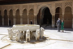 Bonita imagen de los Reyes en La Alhambra